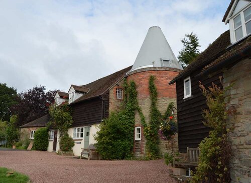 Whitewells Farm Cottages Hop Kiln 